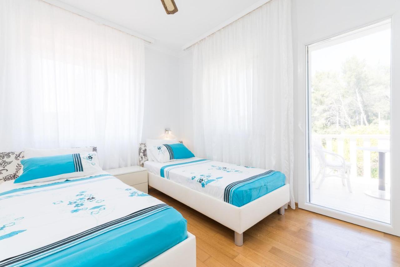 Waterfront Villa With Pool Vela Luka Kültér fotó