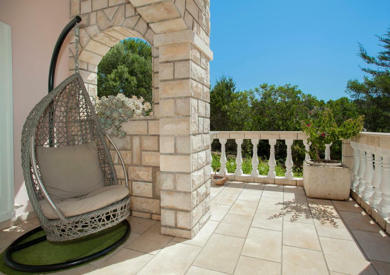 Waterfront Villa With Pool Vela Luka Kültér fotó