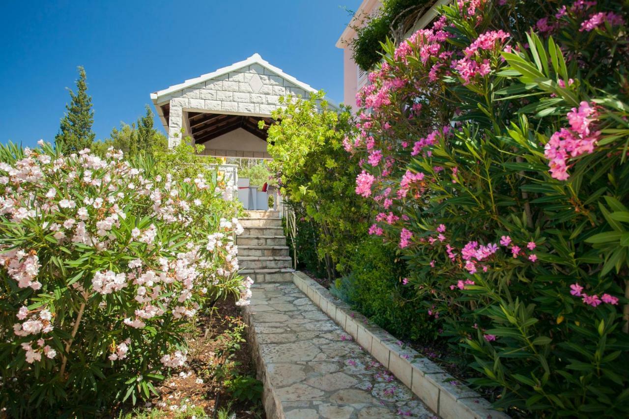 Waterfront Villa With Pool Vela Luka Kültér fotó