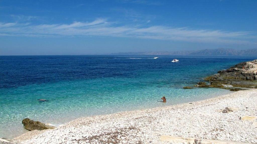 Waterfront Villa With Pool Vela Luka Kültér fotó